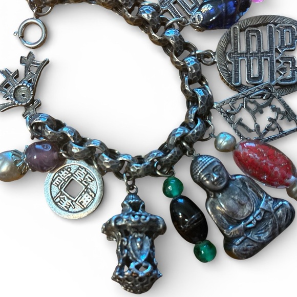 Vintage Unsigned Napier Shangri-La Asian Silver Charm Bracelet - Picture 3 of 4